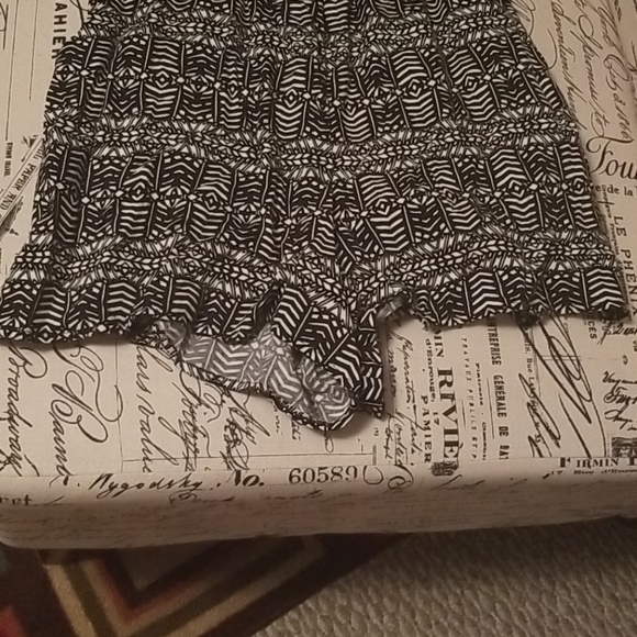 Cute black and white romper - Picture 4 of 4